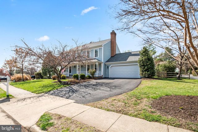 8942 KENILWORTH DR, Burke, VA 22015