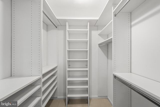 8942 KENILWORTH DR, Burke, VA 22015