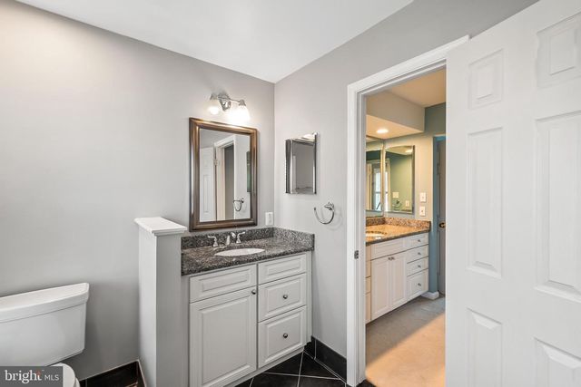 8942 KENILWORTH DR, Burke, VA 22015