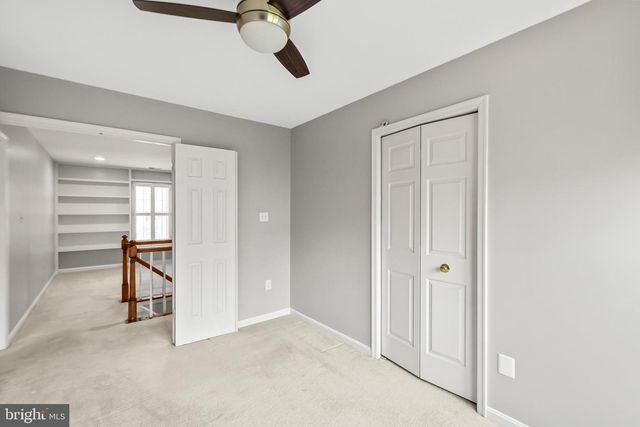 8942 KENILWORTH DR, Burke, VA 22015