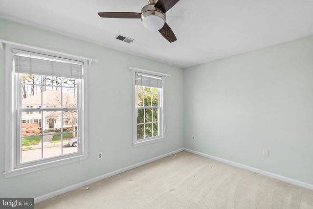 8942 KENILWORTH DR, Burke, VA 22015