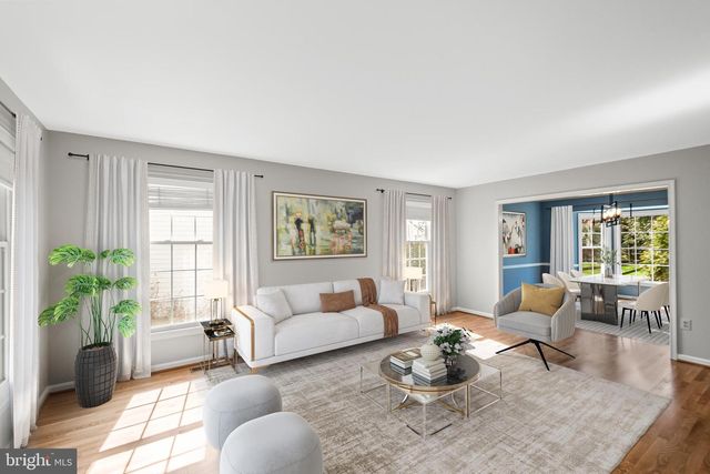 8942 KENILWORTH DR, Burke, VA 22015