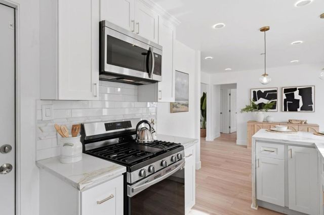 996 Patricia Avenue, San Mateo, CA 94401