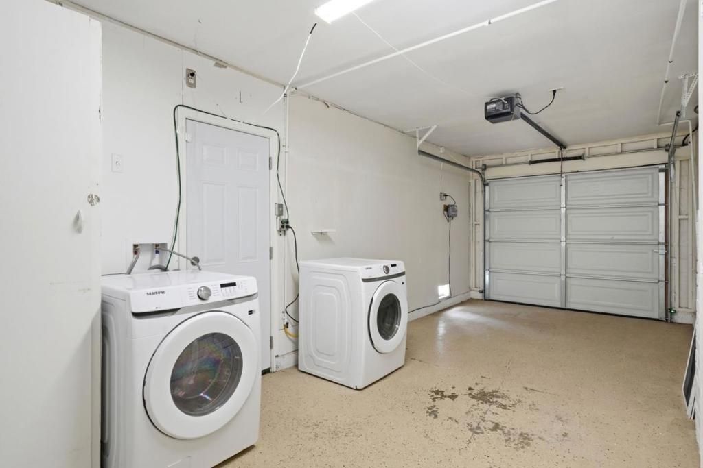 Image 32 of property listing at 996 Patricia Avenue, San Mateo, CA 94401