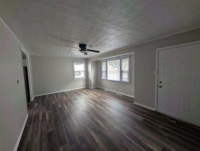 2600 AVENUE H, Council Bluffs, IA 51501