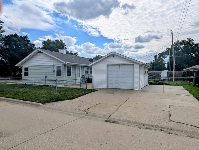 2600 AVENUE H, Council Bluffs, IA 51501