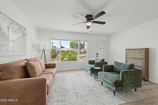 2738 E WINDROSE Drive, Phoenix, AZ 85032