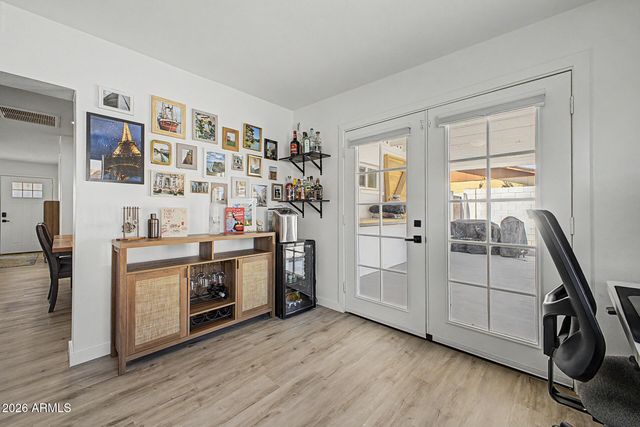 2738 E WINDROSE Drive, Phoenix, AZ 85032