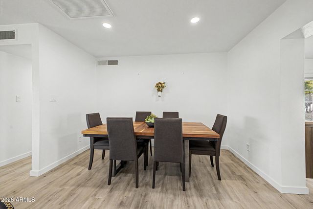 2738 E WINDROSE Drive, Phoenix, AZ 85032