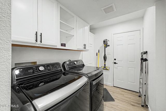 2738 E WINDROSE Drive, Phoenix, AZ 85032