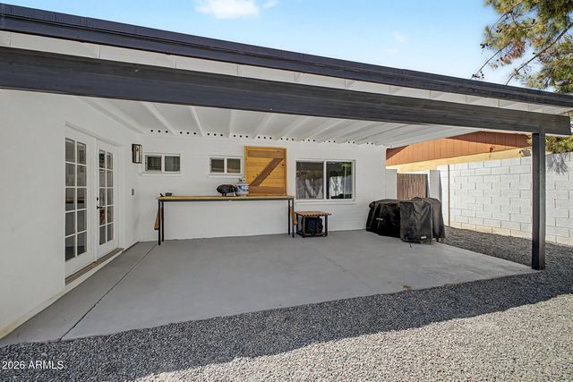 2738 E WINDROSE Drive, Phoenix, AZ 85032