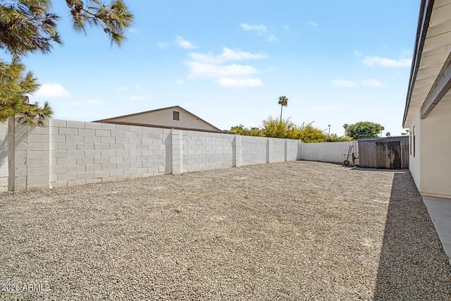 2738 E WINDROSE Drive, Phoenix, AZ 85032