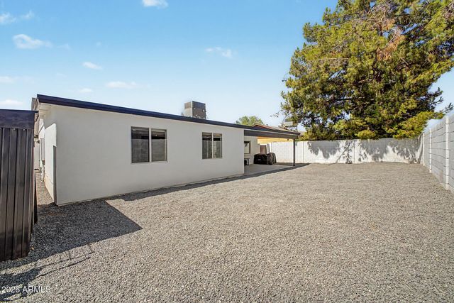 2738 E WINDROSE Drive, Phoenix, AZ 85032