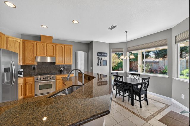 5310 Heritage Ct, Rocklin, CA 95765