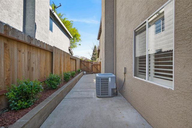 5310 Heritage Ct, Rocklin, CA 95765