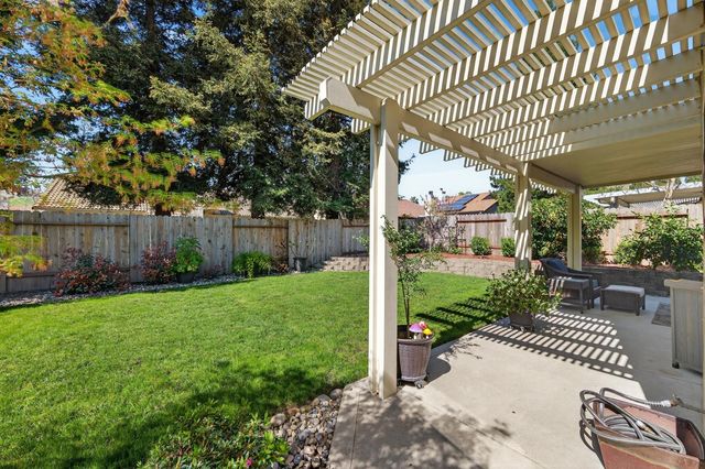 5310 Heritage Ct, Rocklin, CA 95765