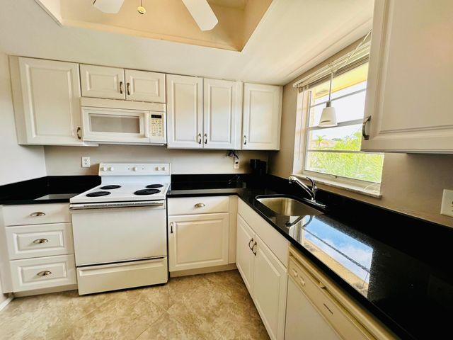 2950 SE Ocean Boulevard 130-6, Stuart, FL 34996