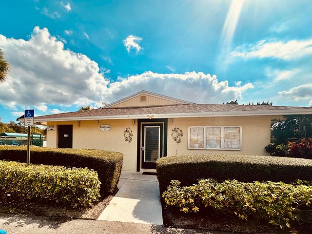 2950 SE Ocean Boulevard 130-6, Stuart, FL 34996