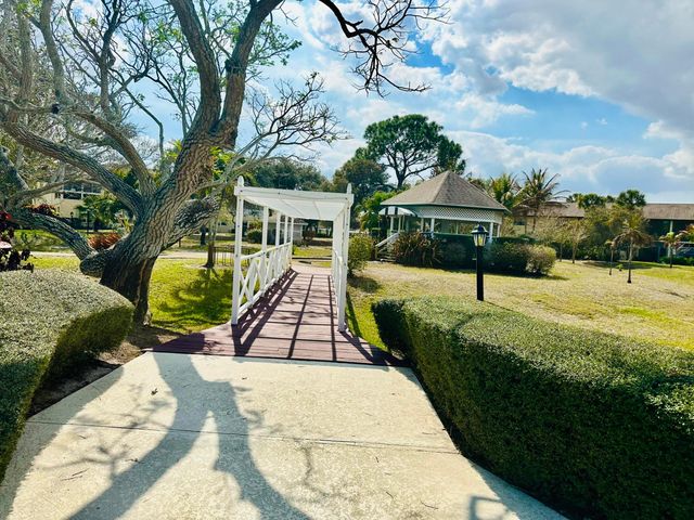 2950 SE Ocean Boulevard 130-6, Stuart, FL 34996