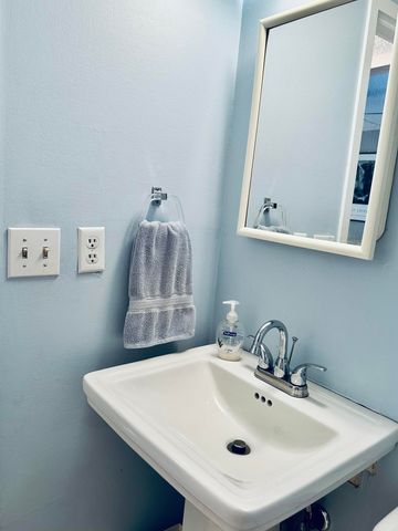 2950 SE Ocean Boulevard 130-6, Stuart, FL 34996