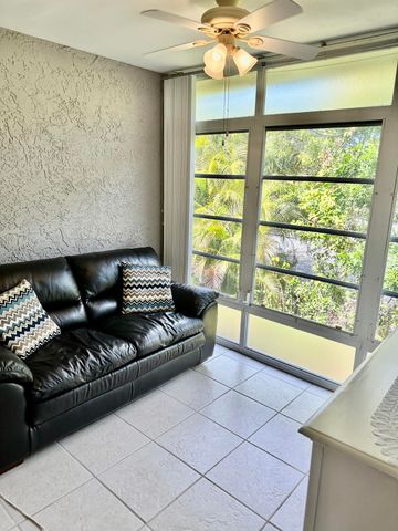 2950 SE Ocean Boulevard 130-6, Stuart, FL 34996