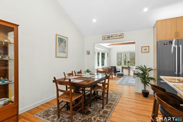 8 Stony Brook Road, Brookfield, CT 06804