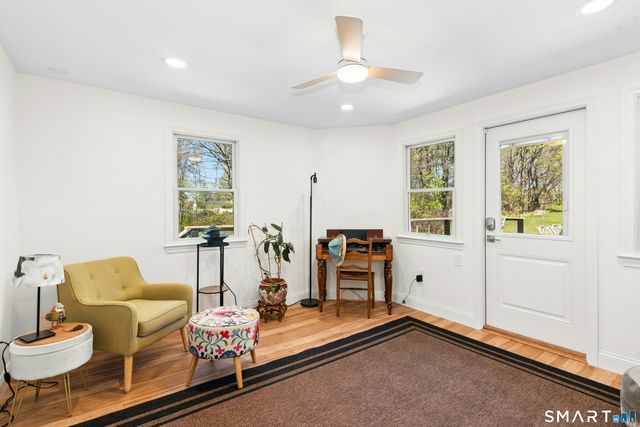 8 Stony Brook Road, Brookfield, CT 06804