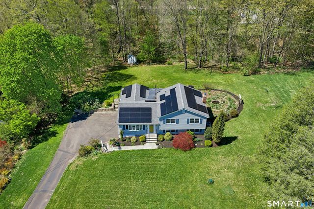 8 Stony Brook Road, Brookfield, CT 06804