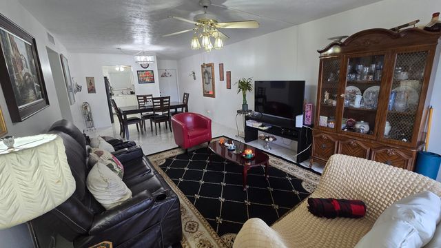 1200 Tallwood Avenue 305, Hollywood, FL 33021