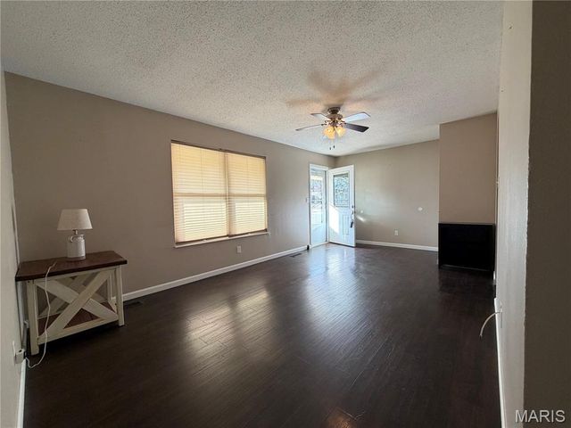 1709 Hawthorne Drive, Pacific, MO 63069