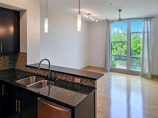 1320 Robert Browning ST 308, Austin, TX 78723