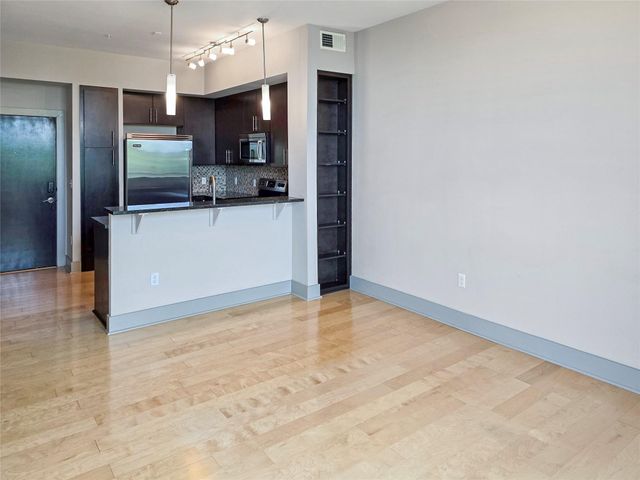 1320 Robert Browning ST 308, Austin, TX 78723