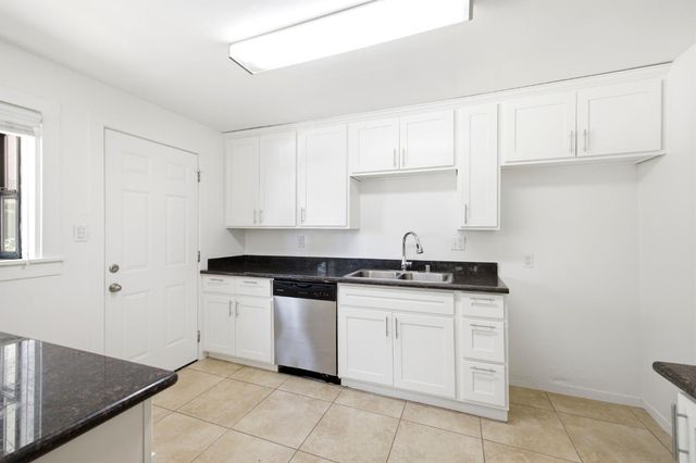 8048 Twin Oaks Ave, Citrus Heights, CA 95610