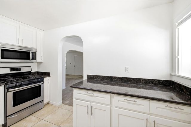 8048 Twin Oaks Ave, Citrus Heights, CA 95610