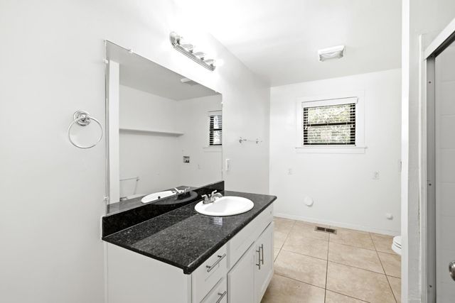 8048 Twin Oaks Ave, Citrus Heights, CA 95610