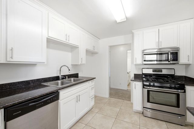 8048 Twin Oaks Ave, Citrus Heights, CA 95610