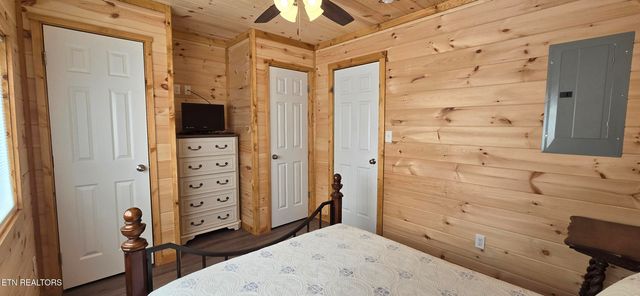 910 Barnett Bridge Rd, Lancing, TN 37770