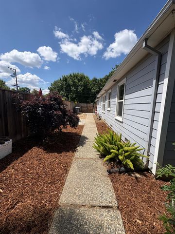 1001 Maple Ave, Yuba City, CA 95991