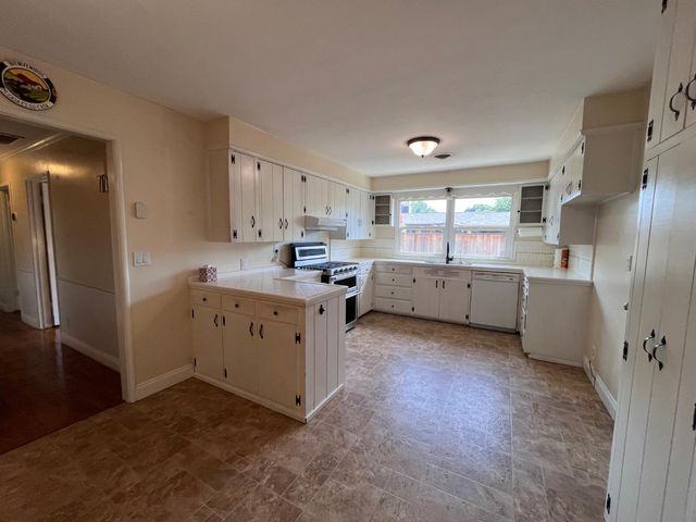 1001 Maple Ave, Yuba City, CA 95991