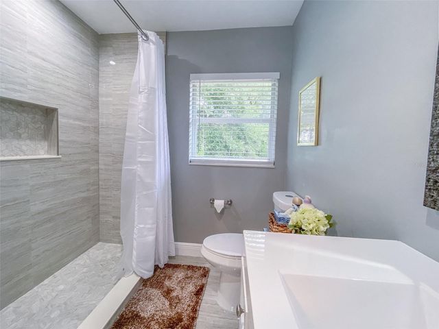 1347 EAST AVENUE, Clermont, FL 34711