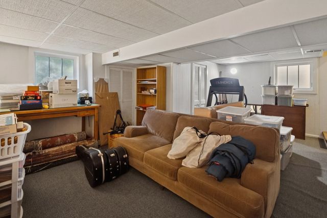 5752 N Sacramento Avenue, Chicago, IL 60659