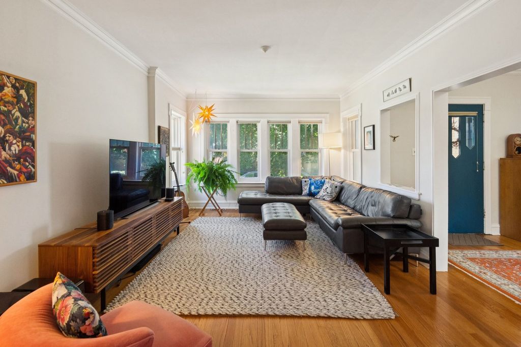 5752 N Sacramento Avenue, Chicago, IL 60659 — photo 4