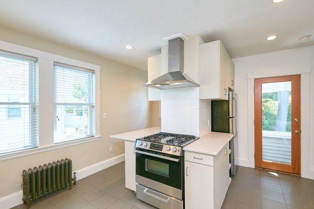30 Edgecliff Road 30, Watertown, MA 02472