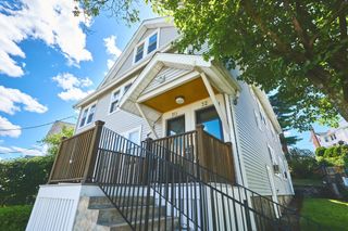30 Edgecliff Road 30, Watertown, MA 02472