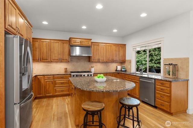 18626 157th Place NE, Woodinville, WA 98072