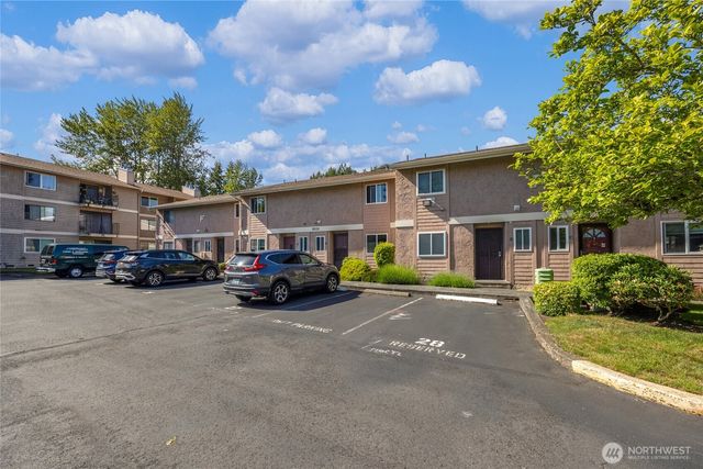 20110 60th Avenue W #F26, Lynnwood, WA 98036