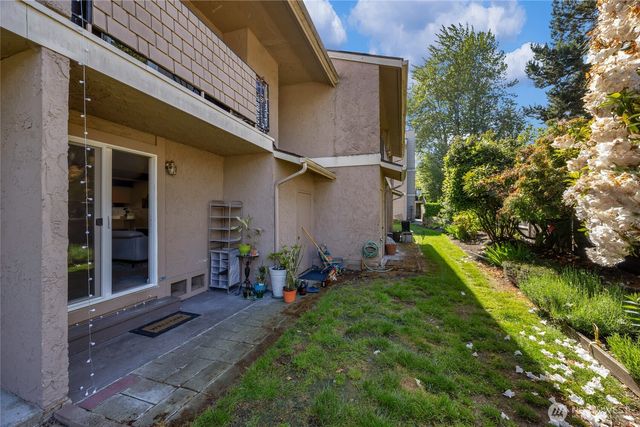 20110 60th Avenue W #F26, Lynnwood, WA 98036