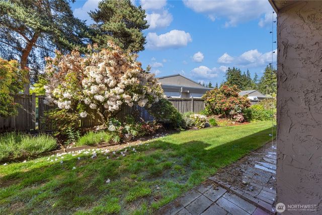 20110 60th Avenue W #F26, Lynnwood, WA 98036