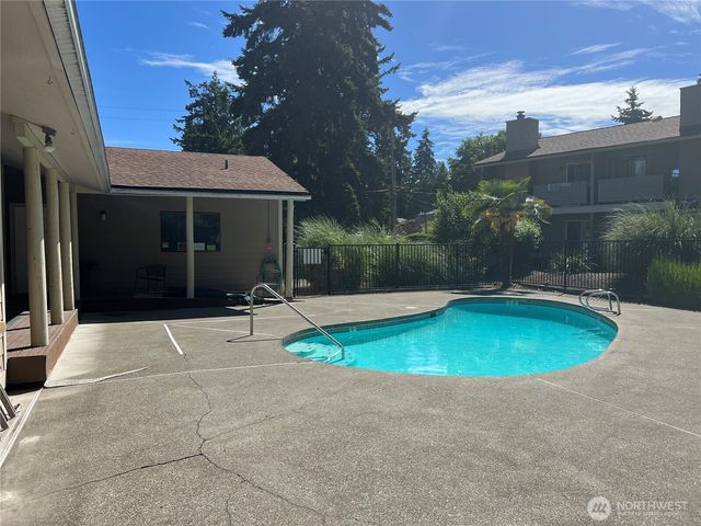 20110 60th Avenue W #F26, Lynnwood, WA 98036