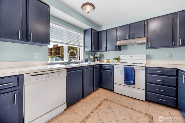 20110 60th Avenue W #F26, Lynnwood, WA 98036